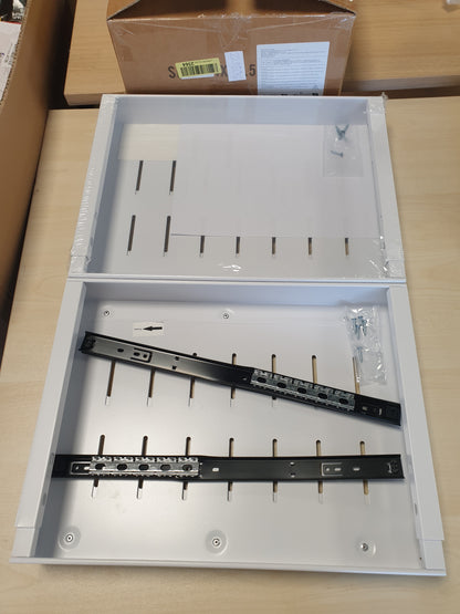 221806 - COVAODQ Pako me 2 Sirtarë Kuzhine me Tërheqje, Gjerësi e Rregullueshme 31.5 cm deri në 52 cm, E Bardhë