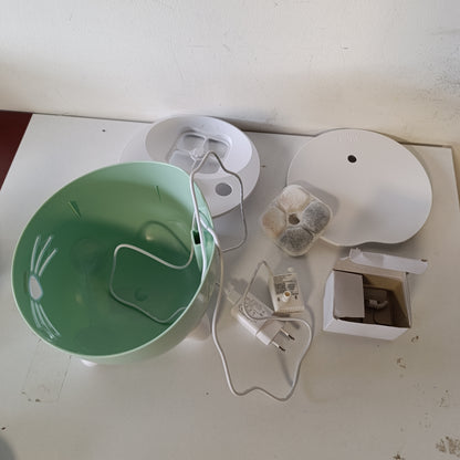 213481 - CATIT Shatërvan Pijës për Macet, 2.5L, jeshile mente, 1 copë