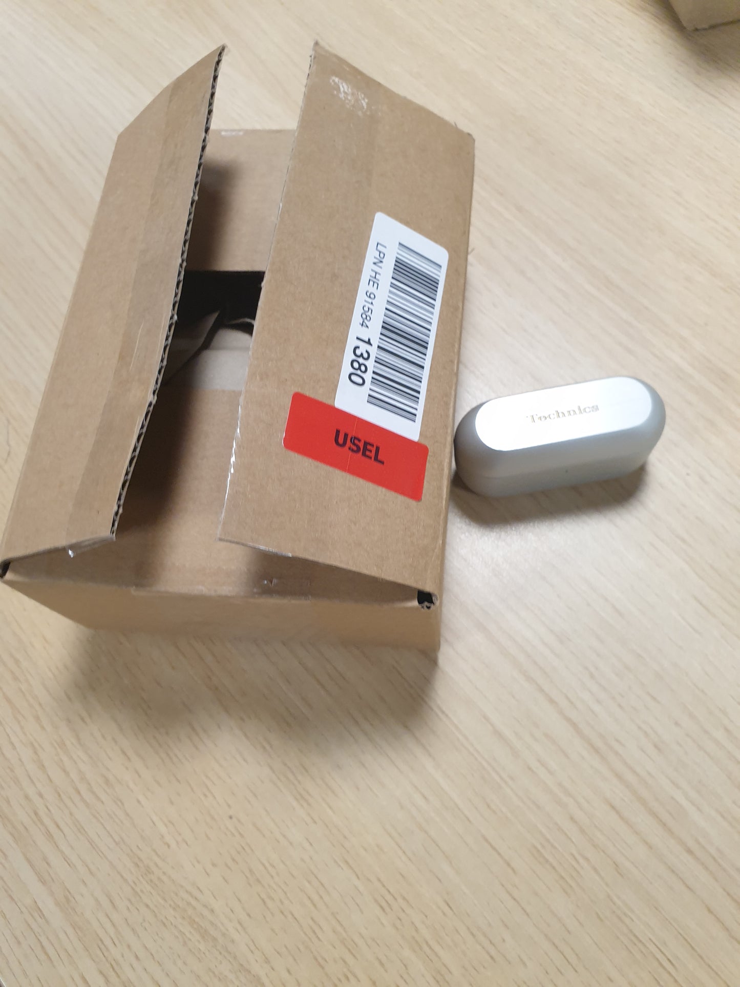 127203 - TECHNICS Kufje pa tel EAH-AZ100E-S me Anulim Zhurme, Bluetooth me Shumë Pika, Fokus Zëri AI, ngjyrë Argjendi, Model Brenda Veshit