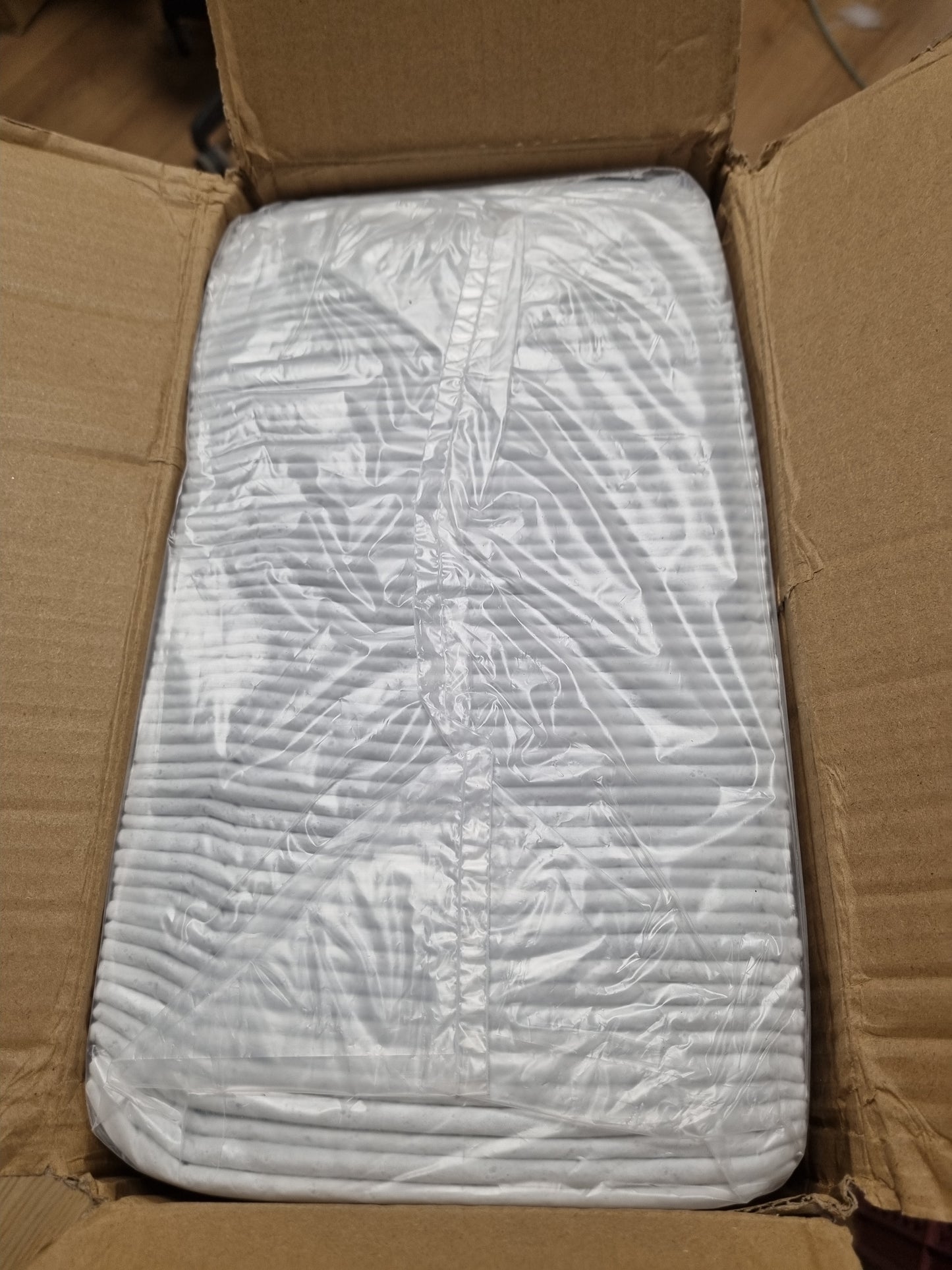 214255 - AMAZON BASICS Jastëkë stërvitjeje për qen dhe këlyshë, 120 copë, gri