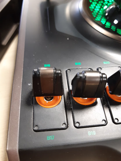 188597 - TURTLE BEACH VelocityOne Flightdeck - Joystick dhe Kontrollues i Sistemit Universal për Simulim HOTAS me Ekran me Prekje, HUD të Montuar në Stick dhe Sensorë Pa Kontakt, për Windows 10 dhe 11