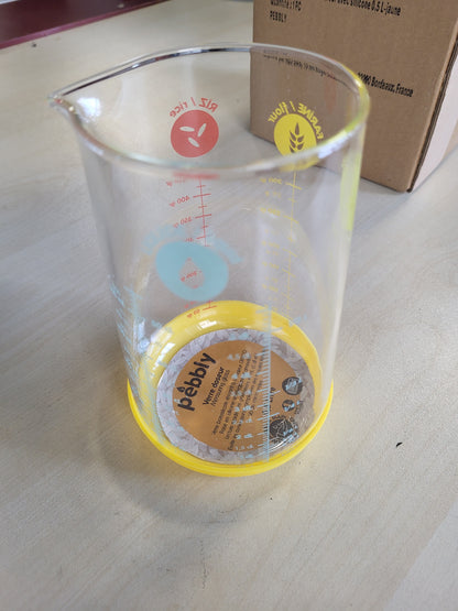 185044 - BRANDI Gotë Matëse prej Qelqi me Gurë 500ml, me Bazë Silikoni të Pa rrëshqitshme dhe Grykë Derdhjeje, 4 Shkallë Matjeje në ml, cl, dl, L - Material i Natyrshëm