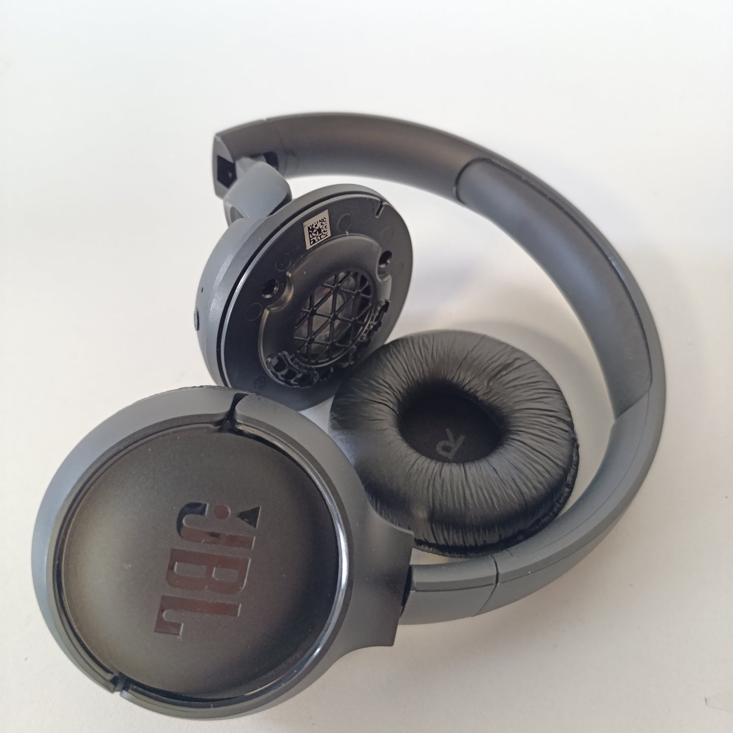 268093 - JBL TUNE 510 BT – Kufje Bluetooth On-Ear – Të zeza – Kufje të palosshme – Jetëgjatësi e baterisë deri në 40 orë