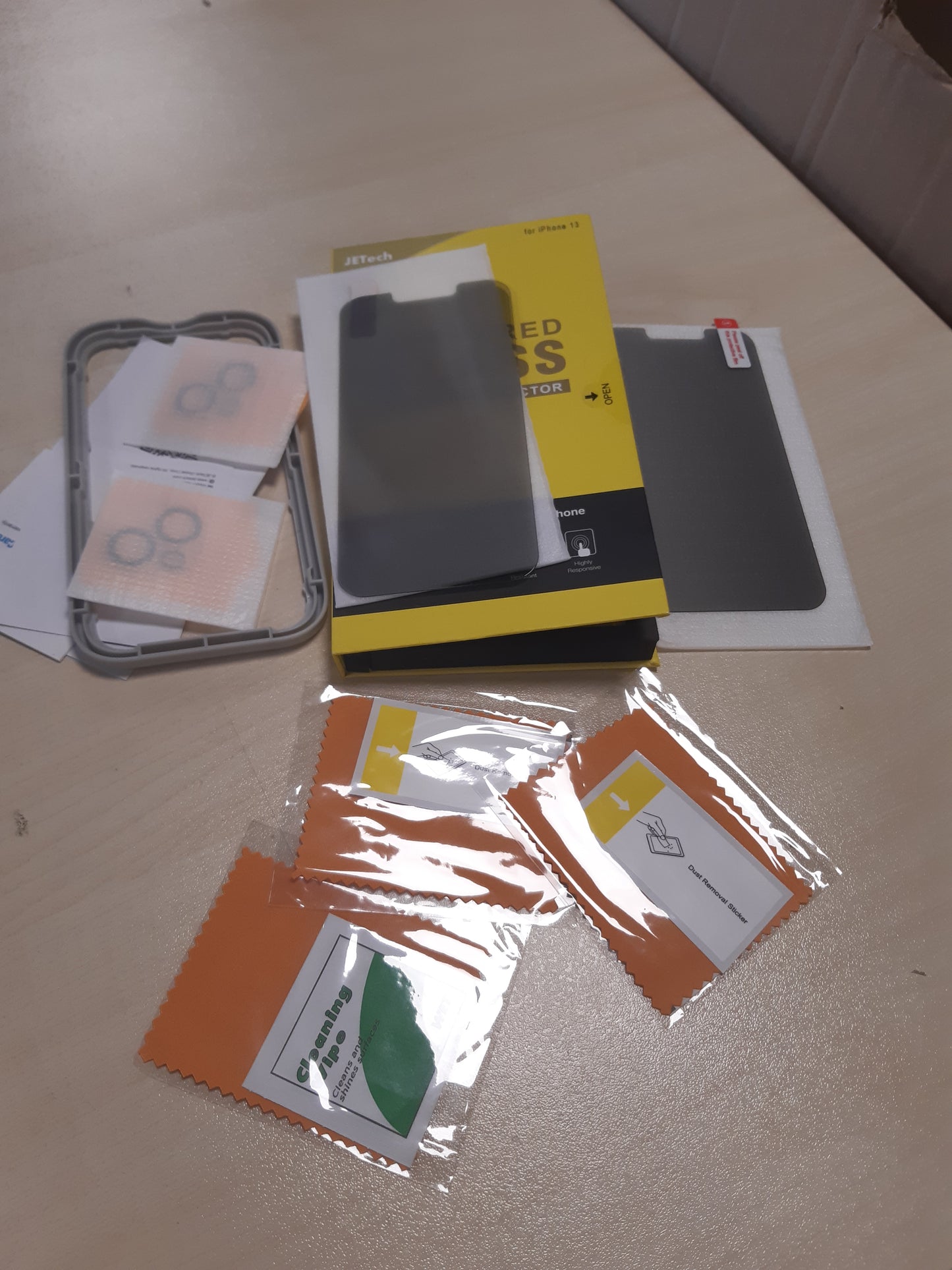 190102 - JETech Mbrojtës Ekrani për Privatësi për iPhone 13 6.1 inç, me Mbrojtje nga Kamera, Xham i Temperuar Anti-Spy, Set i Lehtë për Instalim, 2 copë