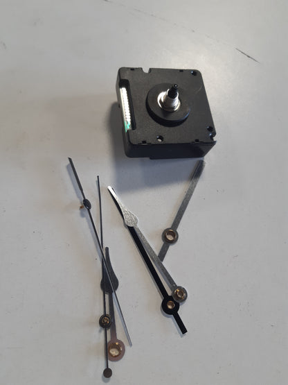 215887 - TFA DOSTMANN Mekanizma orësh, 60.3518.01, me set dorezash 'bëje vetë', për orë të kontrolluara me radio, Mekanizma orësh me bateri, për riparim, për dekorim, i zi