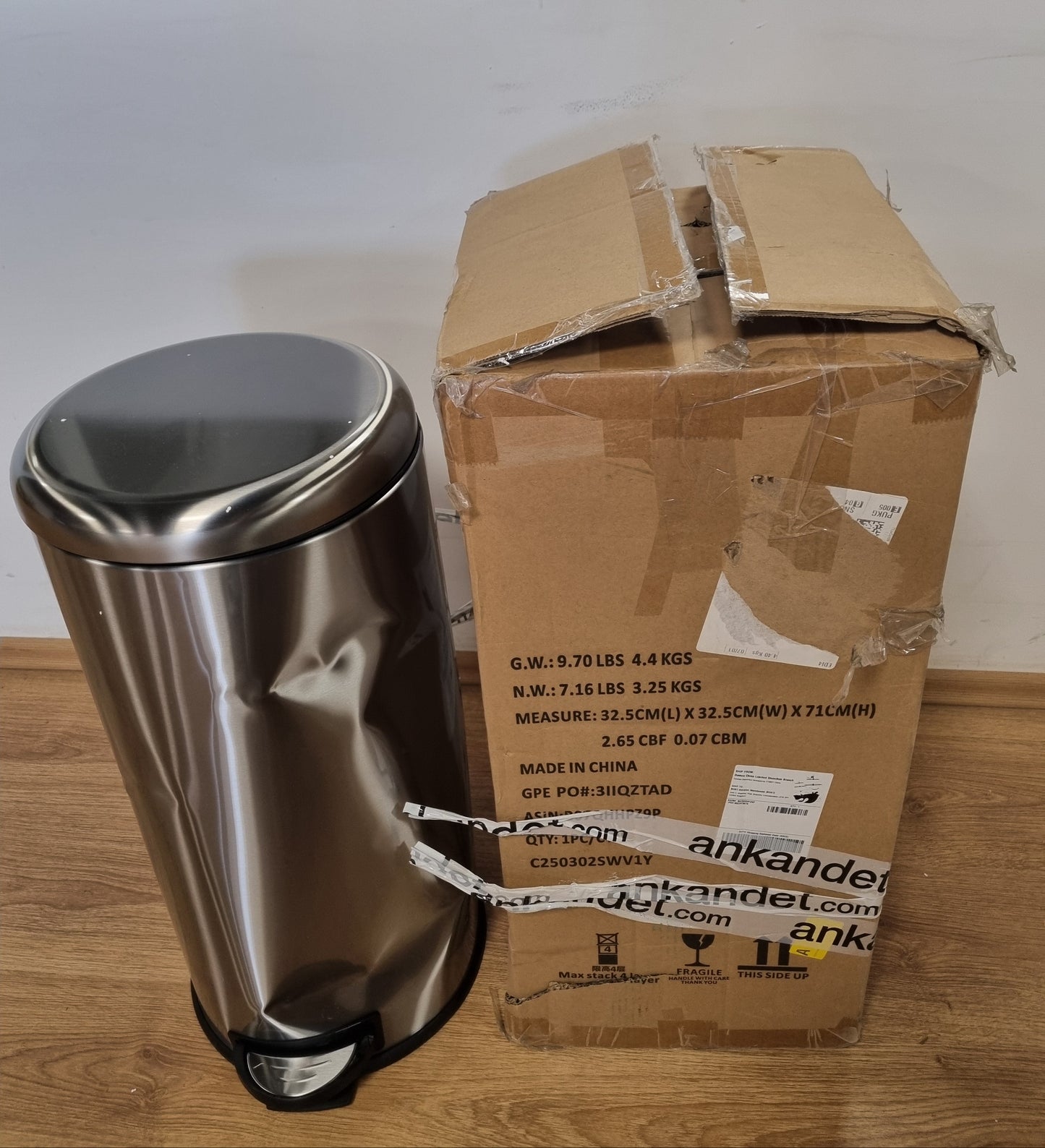 208573 - AMAZON BASICS Kosh Plehrash Cilindrik prej Çeliku Inox, me Pedale të Rrumbullakëta, Kapacitet 30L, Argjend