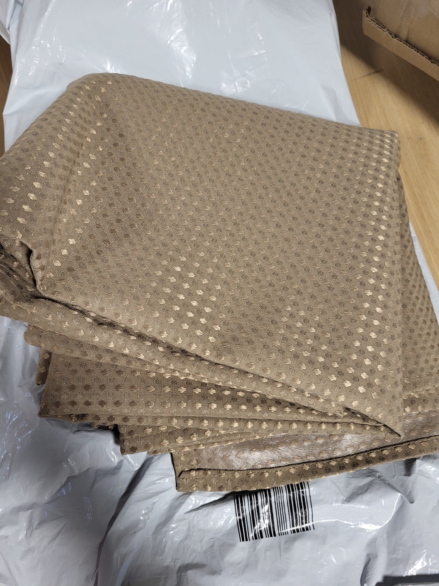 167656 - Perde dushi VAFL, e fortë dhe e papërshkueshme nga uji, me endje vafl dhe unaza metalike për perdesh dushi, set prej pëlhure tekstili për banjo, anti-myk, madhësi 182 x 198 cm - Ngjyra Kaki