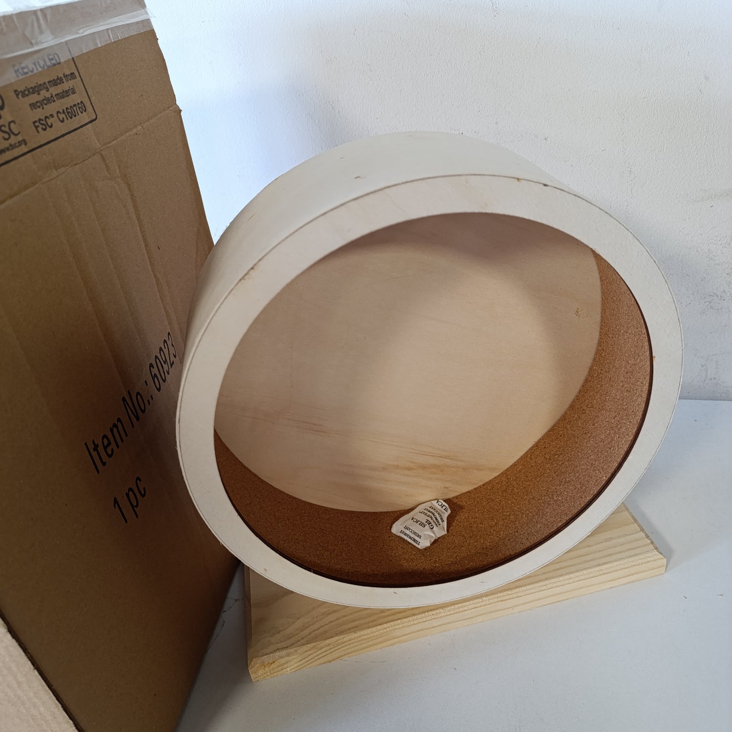 210143 - TRIXIE Rrotë Ushtrimesh për Hamsterë me Kushineta me Sfera, Sipërfaqe Vrapimi prej Tape të Mbyllur, Dru i Patrajtuar, Diametri 28 cm - 60923