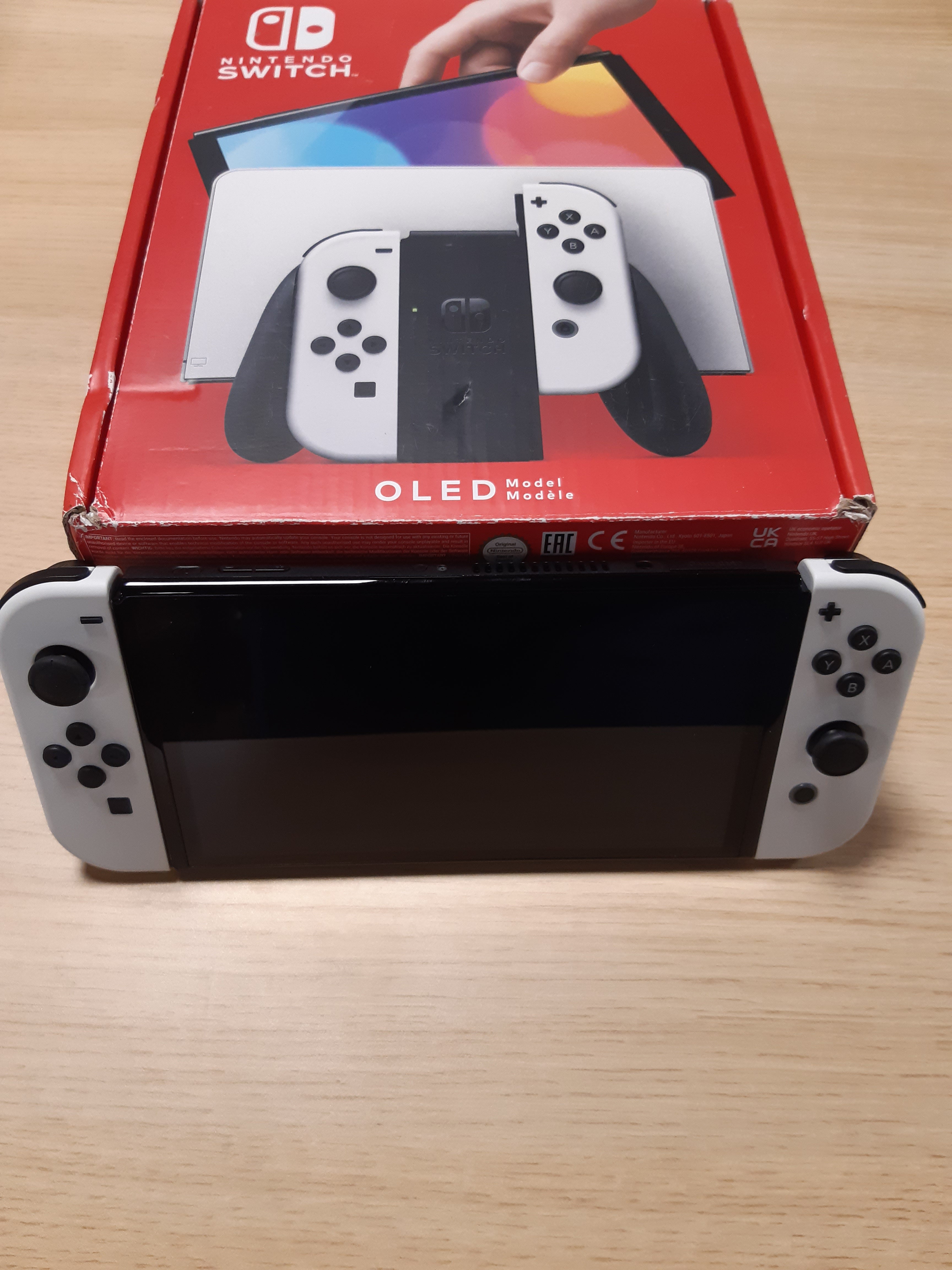 103696 - NINTENDO Konsola Nintendo Switch, Ngjyra e Bardhë/ e Zezë