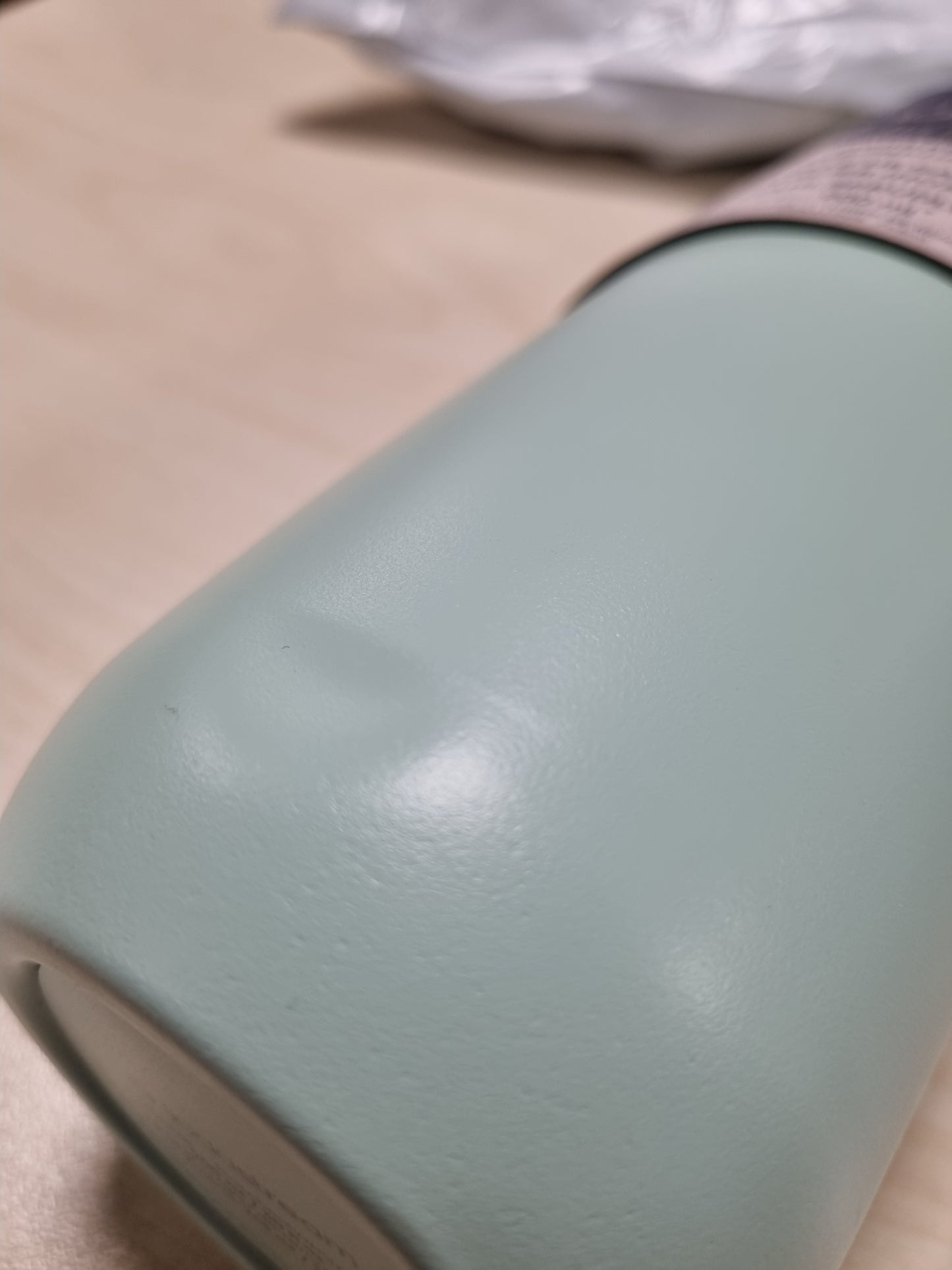 214337 - SODASTREAM Shishe metalike 0.9L Fizz&go COOL me ngjyrë mente, mund të lahet në lavastovilje, mban pijet të nxehta dhe të ftohta deri në 12 orë, pa BPA