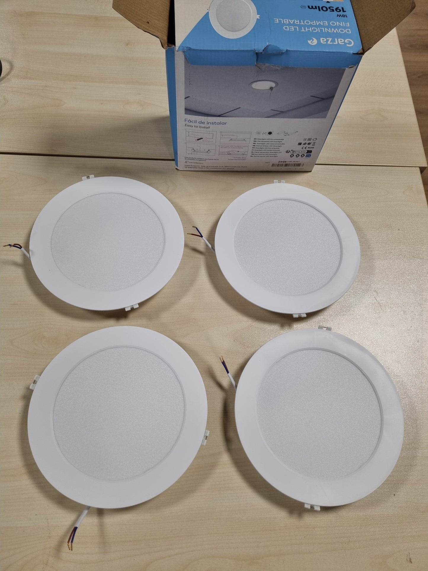 222992 - GARZA - Paketa 3+1 Dritë LED Rrethore, 22cm, 18W, 4000K, 1950lm, 30,000h, IP20, E Bardhë