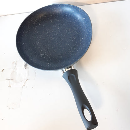 214212 - RUSSELL HOBBS Tigan 28 cm, Tigan alumini me induksion, Pastrim i lehtë, Tigan për omëletë me dorezë bakeliti