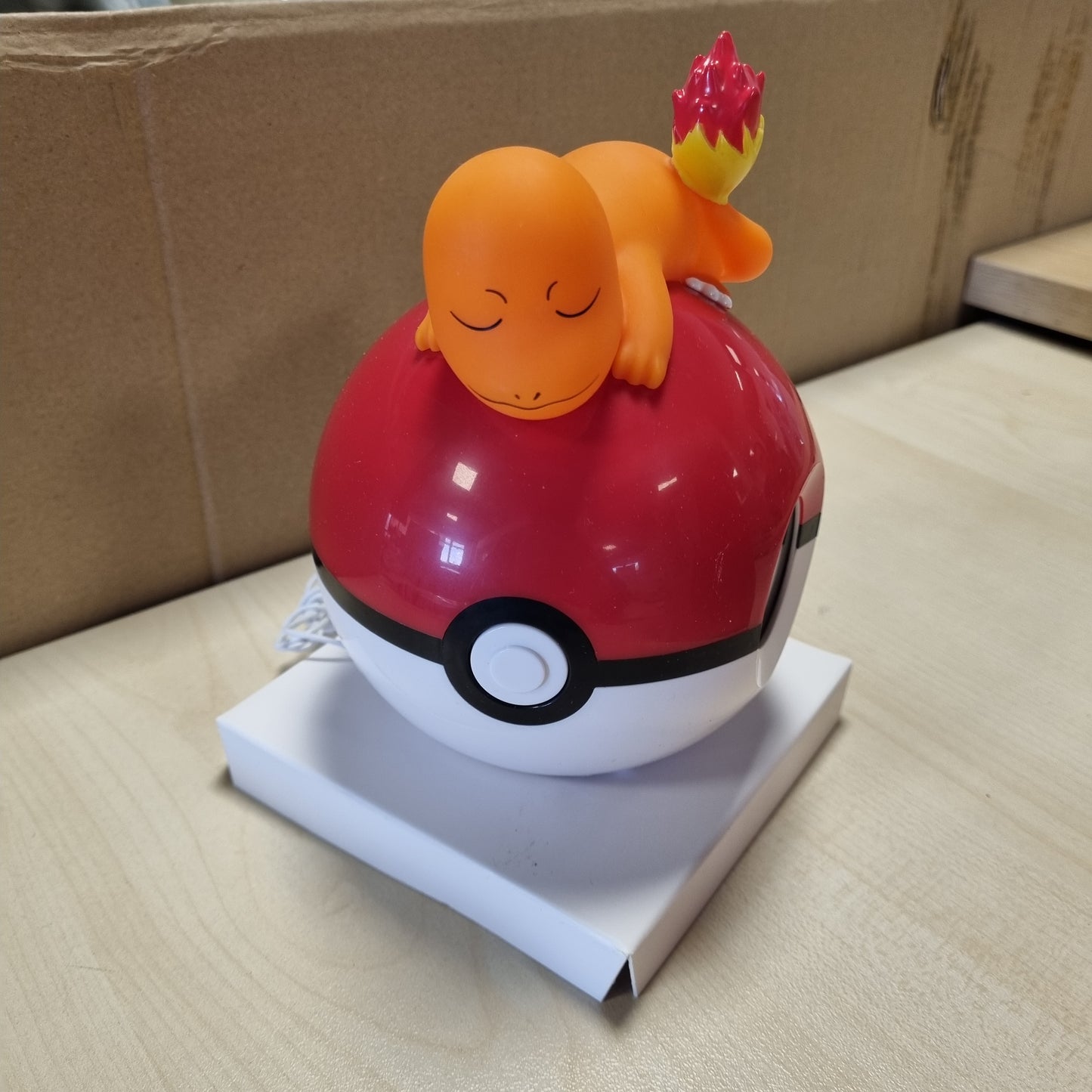 204476 - TEKNOFUN - Orë Alarmi Pokémon me Ndriçim, Charmander në Top Poké, Multifunksionale, Portokalli/E Kuqe/E Bardhë, Për Fëmijë dhe Koleksionistë