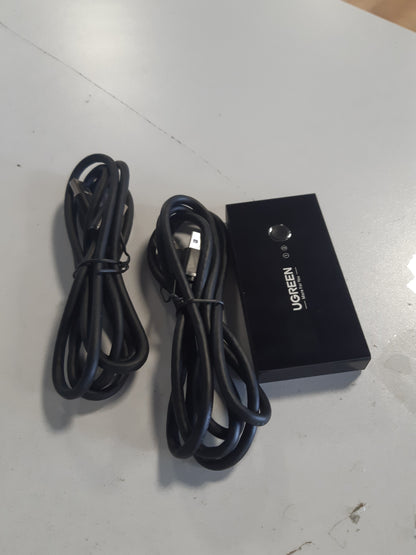 268959 - UGREEN Ndërprerës KVM USB 3.0, 2 hyrje për PC, 4 dalje për tastierë, maus, hard disk, printer, skaner, Kabllot përfshihen