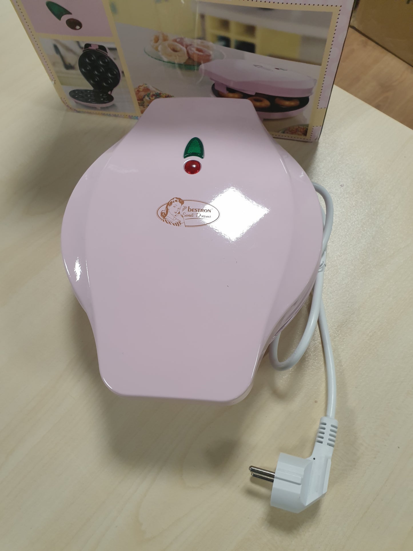 162644 - BESTRON Makinë Elektrike për Petulla, 700 Vat, 7 Pjesë, me Shtresë Jo-ngjitëse dhe Tregues Drite, Rozë