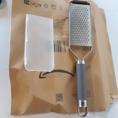 255833 - ZWILLING Rende Pro - Teknologji grirjeje dypalëshe, çelik inox, 34 cm, mbulesë mbrojtëse