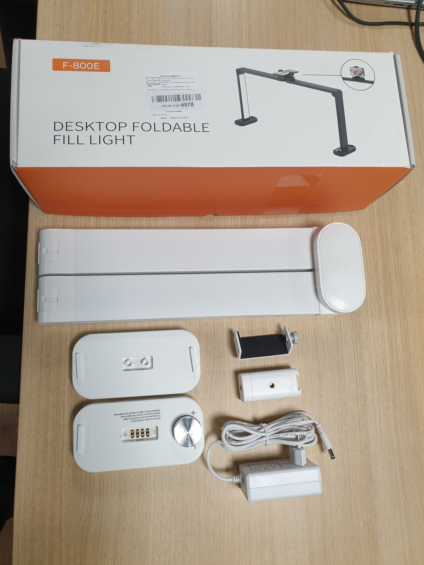 226164 - CGBE Llambë gjysmëhënë 40W: Llambë tavoline për thonj 34 inç me mbajtëse telefoni, 456 rruaza LED, 10 nivele shkëlqimi, 3 mënyra - e bardhë