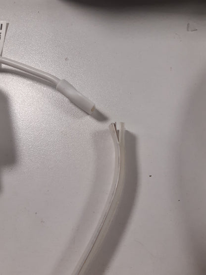 250132 - PHILIPS HUE - Shirit ndriçues LED Flux 5m, 1200 lm, ndriçim fleksibël, RGBWWIC, kontroll me aplikacion dhe zë