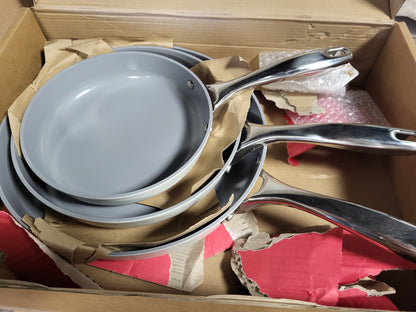 167341 - KOCH KODE Set Tiganësh me Induksion, Qeramik, Jo-ngjitës, Madhësi 20, 24, 28 cm, Dorëza Çeliku Inox, I Sigurt për Lavastovilje, Jo-toksik, Pa PFAS, Ngjyra e Bardhë Qumështi