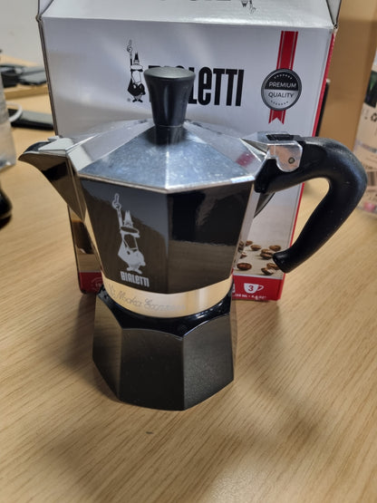 222451 - BIALETTI Moka Color Makinë Ekspreso 3 Gotash (130 ml) Alumini e Zezë