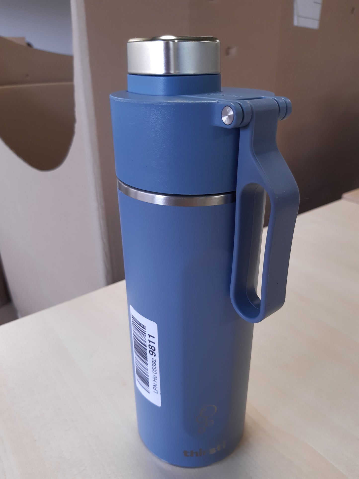 250975 - NINJA Shishe Uji Thirsti, Termos Filxhan 700ml, Kapak i Papërshkueshëm nga Pluhurat, për Pije të Gazuara, të Nxehta dhe të Ftohta, Çelik Inoks, Blu Tropikale, DW2401EUUKSB