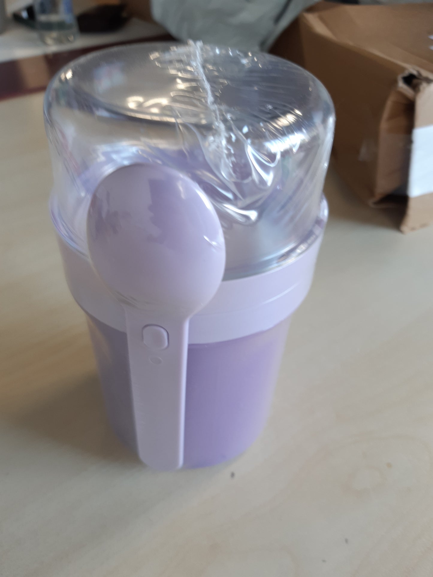 258120 - FILXHAN MUSLI SWKIEN PËR TË MARRË ME VETE, KAPACITET 450ML+250ML, ME LUGË, FILXHAN MUSLI QË NUK RRJEDH