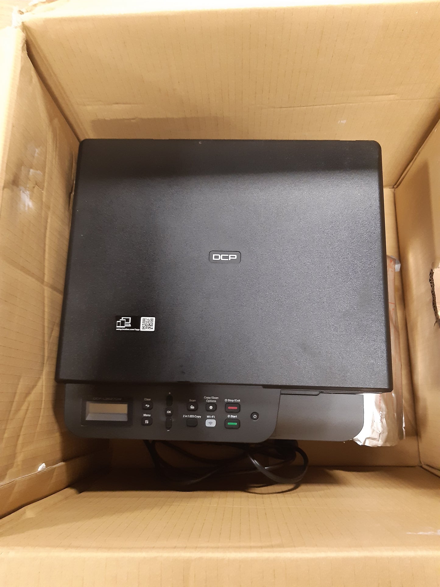 126020 - BROTHER DCPL2627DWXL, Printer Lazer Monokrom 3-në-1, Wi-Fi dhe Printim Automatik në të Dyja Anët