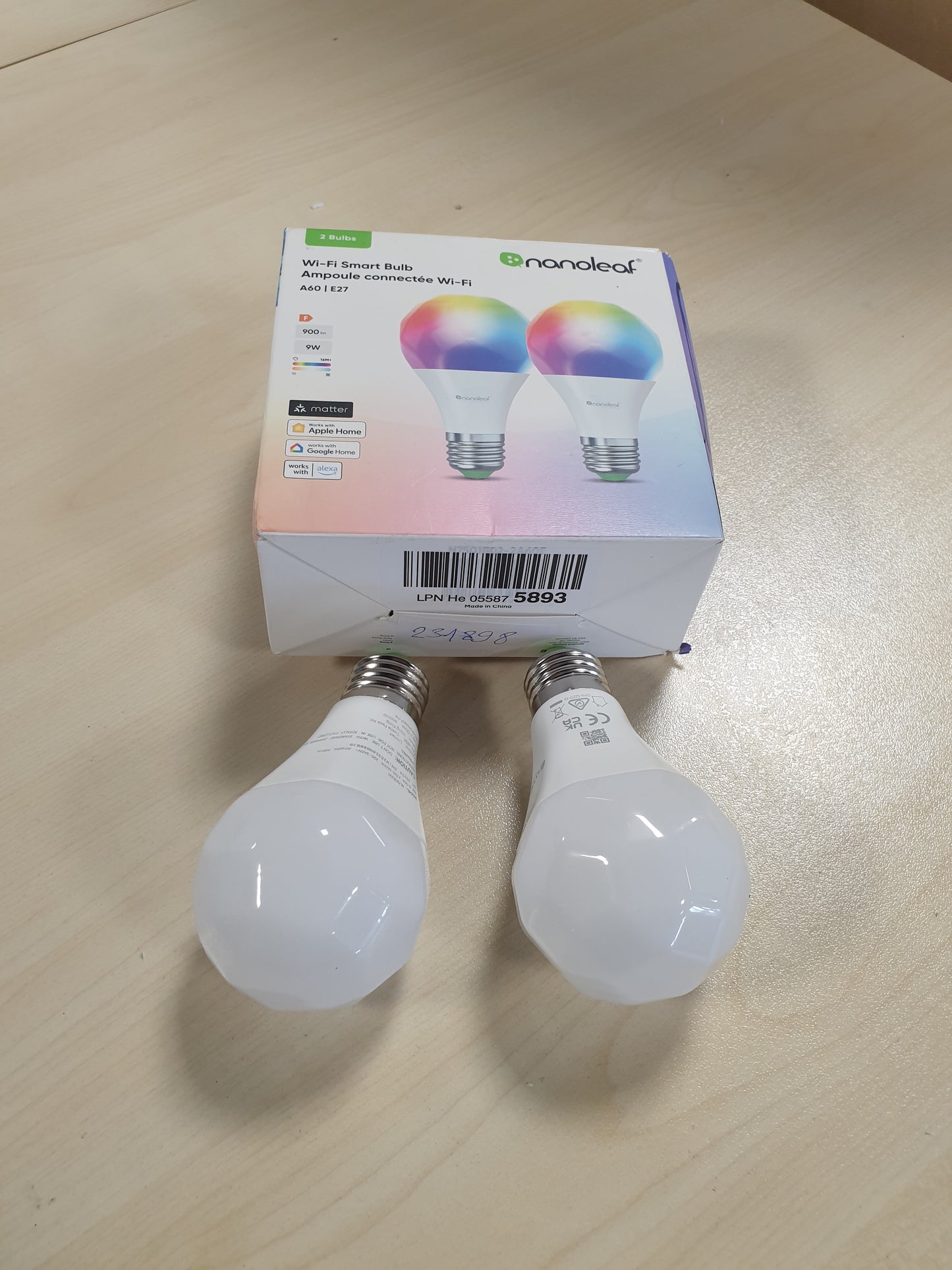 231898 - LLAMPA NANOLEAF MATTER ESSENTIALS WLAN E27, 2 llamba LED inteligjente RGBW - 16 milion ngjyra, të errësueshëm dhe me telekomandë, kontroll me aplikacion dhe zë (i pajtueshëm me Alexa, Apple dhe Google Home)