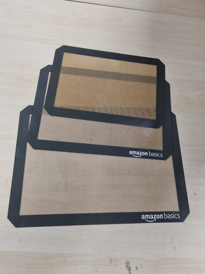 219358 - Amazon Basics Tapet pjekjeje silikoni, set me 3 copë, 23.0cm x 33.0cm, 25.0cm x 29.5cm, 29.5cm x 37.5cm