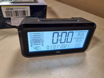 227512 - TFA DOSTMANN Orë alarmi dixhitale me radio BOXX2, 60.2562.01, ekran gjerman, 2 orë alarmi, monitorim i klimës së dhomës, me ditën e javës, me bateri, e zezë, (Gj) 138 x (Gj) 52 x (L) 72 mm