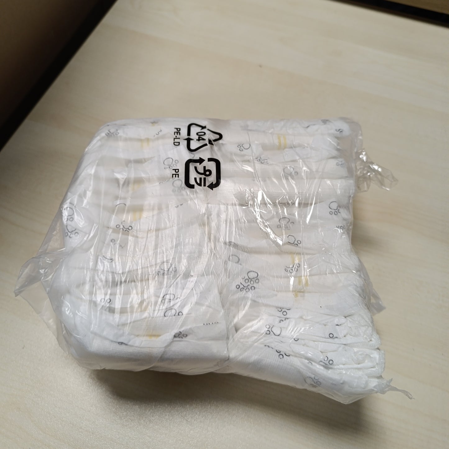 179299 - AMAZON BASICS Pelenat e Disponueshme për Qen, Madhësia XS, 30 Copë, Ngjyra e Bardhë