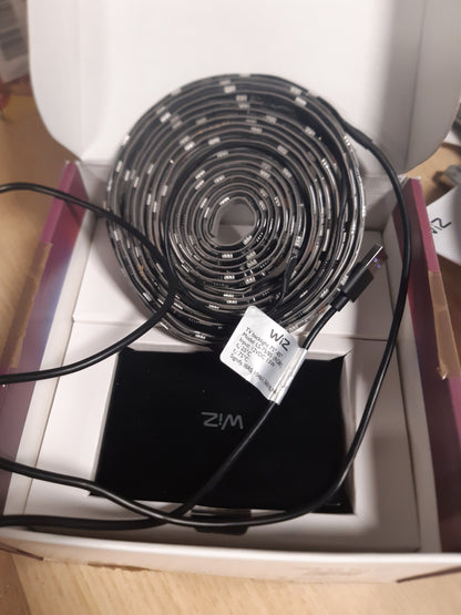 226058 - WiZ Kutia e sinkronizimit HDMI, HDMI 2.0, shirit LED RGBIC për televizorë 75"-85", kontroll me aplikacion/zë, funksionon me Google dhe Alexa