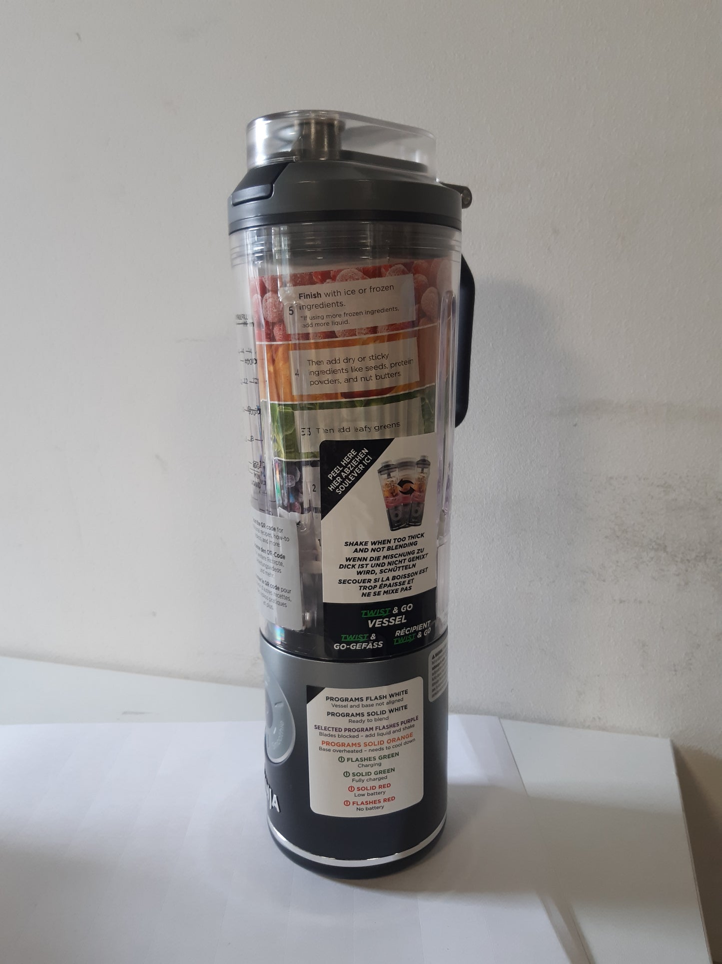 162111 - NINJA Blender Portativ Blast Max, Kapacitet 570ml, i Rikarikueshëm, Gotë Blenderi dhe Kapak Anti-Rrjedhje, 3 Funksione Përzierjeje (Smoothie, Milkshake, Fruta të Ngrira), Ngjyra Gri e Ftohtë BC251EUGY