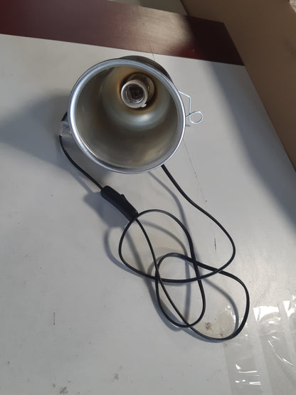 214272 - EXO TERRA Llambë reflektuese alumini, prizë prej porcelani rezistente ndaj nxehtësisë, e përshtatshme për llamba deri në 75W, prizë E27, e zezë