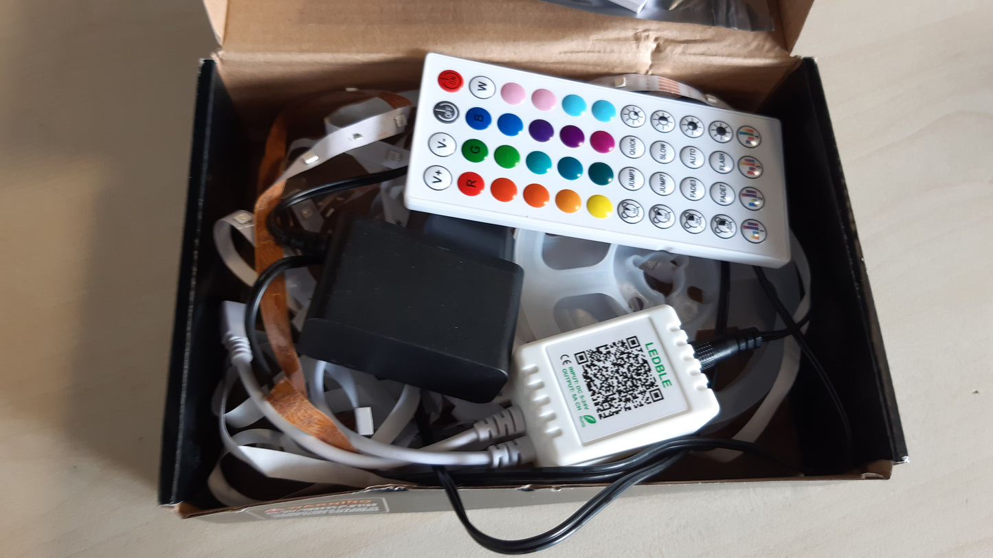 186340 - HOVVIDA Shirit LED 5M, 30 LED/Metër, Dimenzione 1x5M, Shirit LED RGB 24V me 150 LED, Kontrollues me APLIKACION dhe Telekomandë, Sinkronizim Muzikor dhe Modalitet Kohëmatësi, e Përshtatshme për Dhomë Gjumi, Dhomë Lojërash, Festë ose Festival