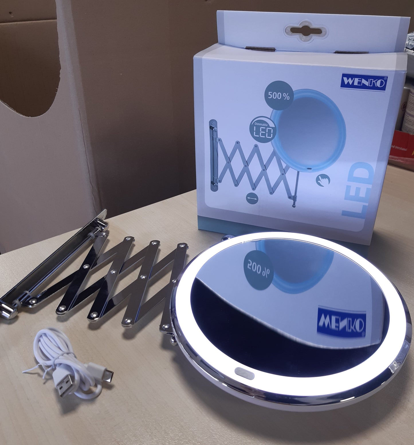 245841 - WENKO Pasqyrë Muri Teleskopike LED Barona, Pasqyrë Kozmetike me Ndriçim LED, Krah të Zgjatshëm 55 cm, Ø 20 cm, Funksion Prekjeje, USB ose Bateri