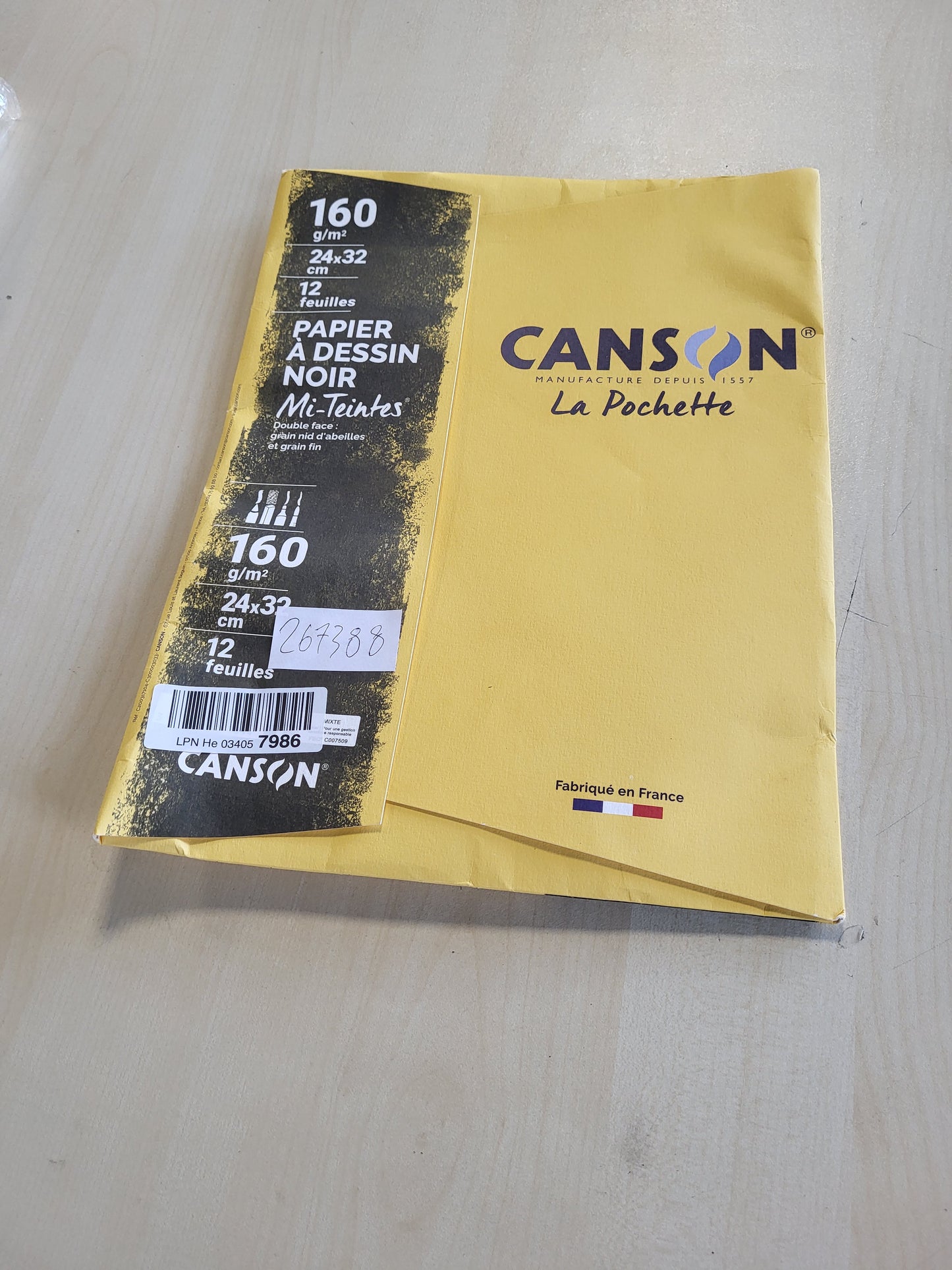 267388 - CANSON Mi-Teintes - Pako me 12 fletë letre vizatimi të zezë 24x32 cm, 160g/m²