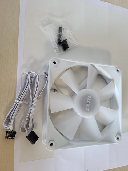 266573 - NZXT Ventilator F120 RGB Core - RF-C12SF-W1 - 120 mm, Kontroll PWM, i bardhë