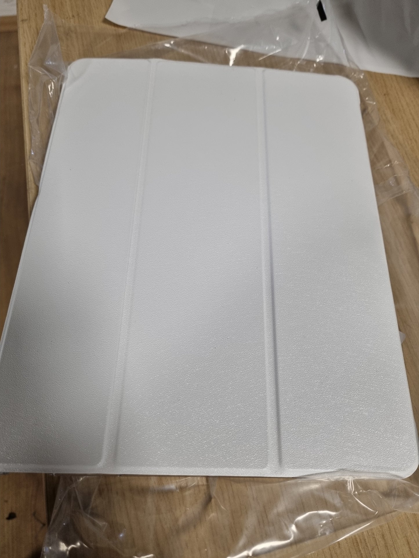 269081 - TIMOVO Mbështjellëse për iPad Air 13 inç (M4 2026/M3 2025/M2 2024), Mbështetje Touch ID, E Bardhë