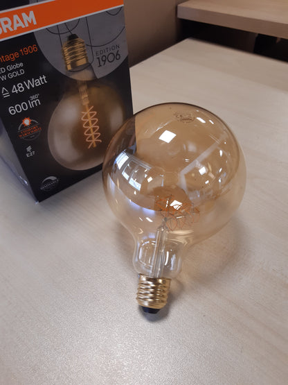 261962 - OSRAM Llampat Vintage 1906 LED, Ngjyrë e Artë, 7W, 600lm, Formë sferike, Diametër 125mm, Bazë E27, E Bardhë e Ngrohtë, Filament Spiral, Jetëgjatësi deri në 15,000 Orë, Ekuivalent me 48W