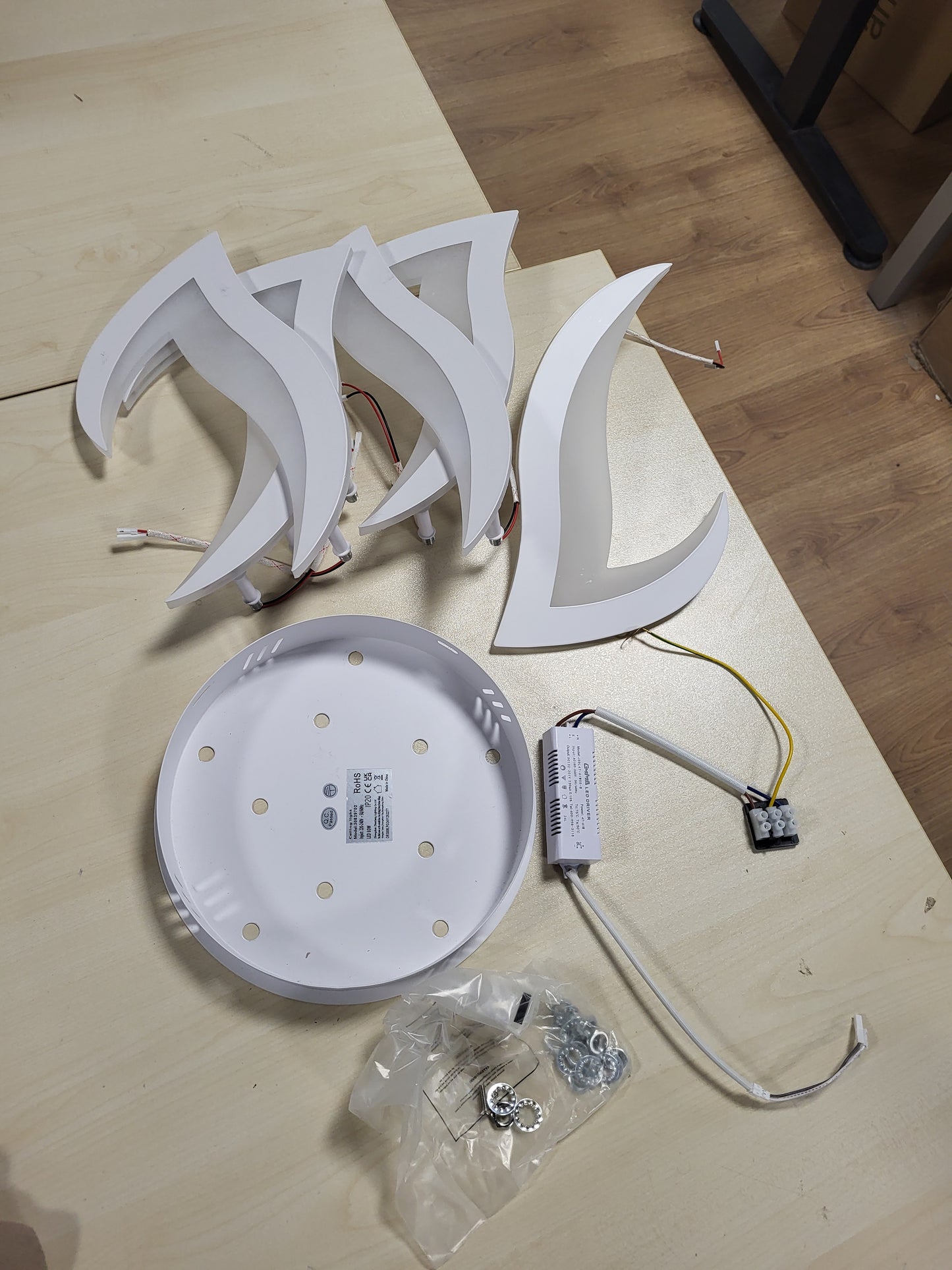 213310 - COMELY Llambë tavani LED 60W, 6750LM, dritë e bardhë e ftohtë (6500K), 60 cm