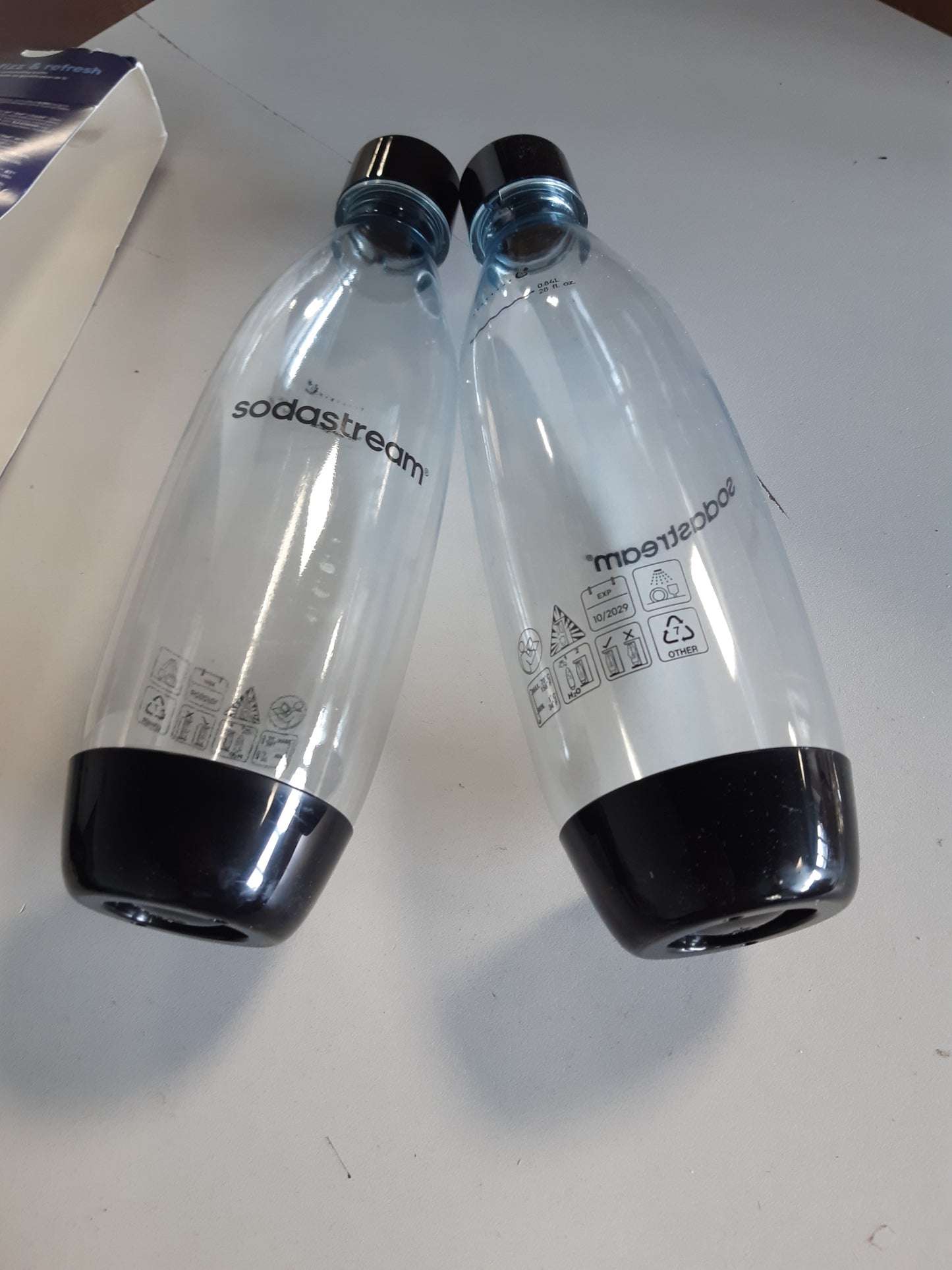 261468 - Siguresë SodaStream – 2 x Shishe Uji të Ripërdorshme, 1 L, E Përputhshme me Gaia, Duo, Spirit, E Zezë