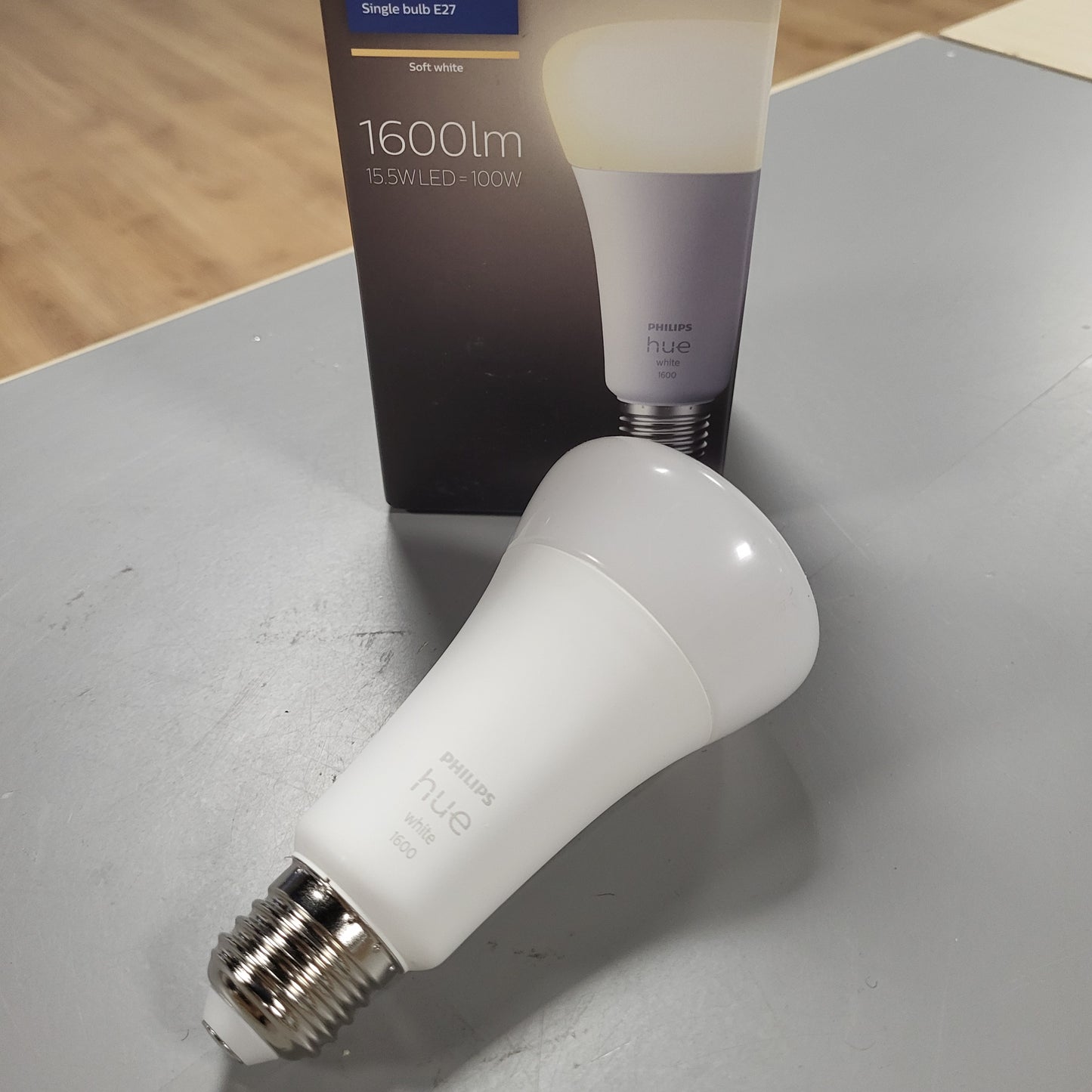 261210 - PHILIPS HUE White E27, 1600lm, dritë e bardhë e ngrohtë, e errësueshme, kontroll nëpërmjet aplikacionit, e pajtueshme me Amazon Alexa
