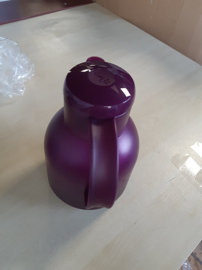 220061 - EMSASAMBA 505490 Enë e izoluar | 1 litër | Mbyllje me shtypje të shpejtë | 100% e papërshkueshme nga rrjedhjet | Mban pijet të nxehta për 12 orë, të ftohta për 24 orë | Patëllxhan transparent