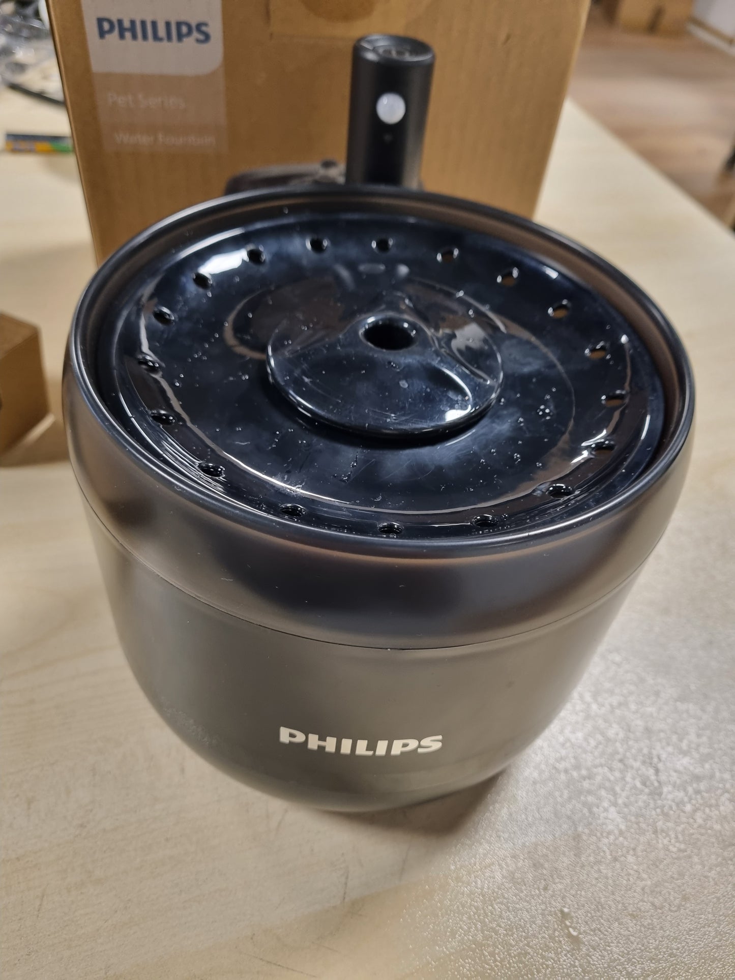 232106 - PHILIPS PET SERIES Shatërvan për Macet, Inteligjent për Pije, Mbrojtje nga Rrjedhjet, Monitorim Mbushjeje, Aktivizim Lëvizjeje, PAW3210/02