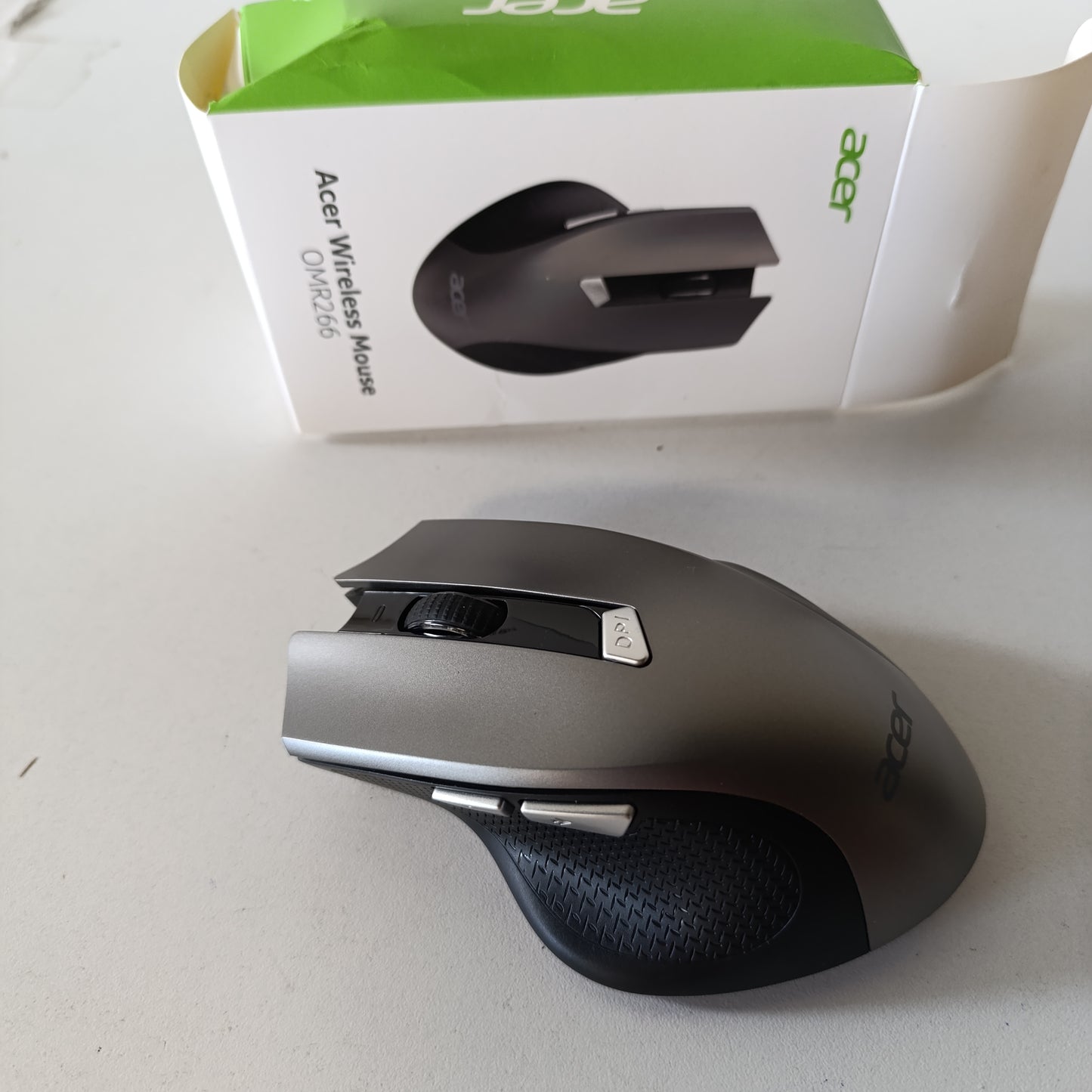 269164 - ACER Maus pa tel 2.4GHz 1600 DPI, 3 DPI të rregullueshme me 6 butona, me bateri për laptop, PC dhe MacBook, i rekomanduar për përdoruesit me dorën e djathtë - Gri