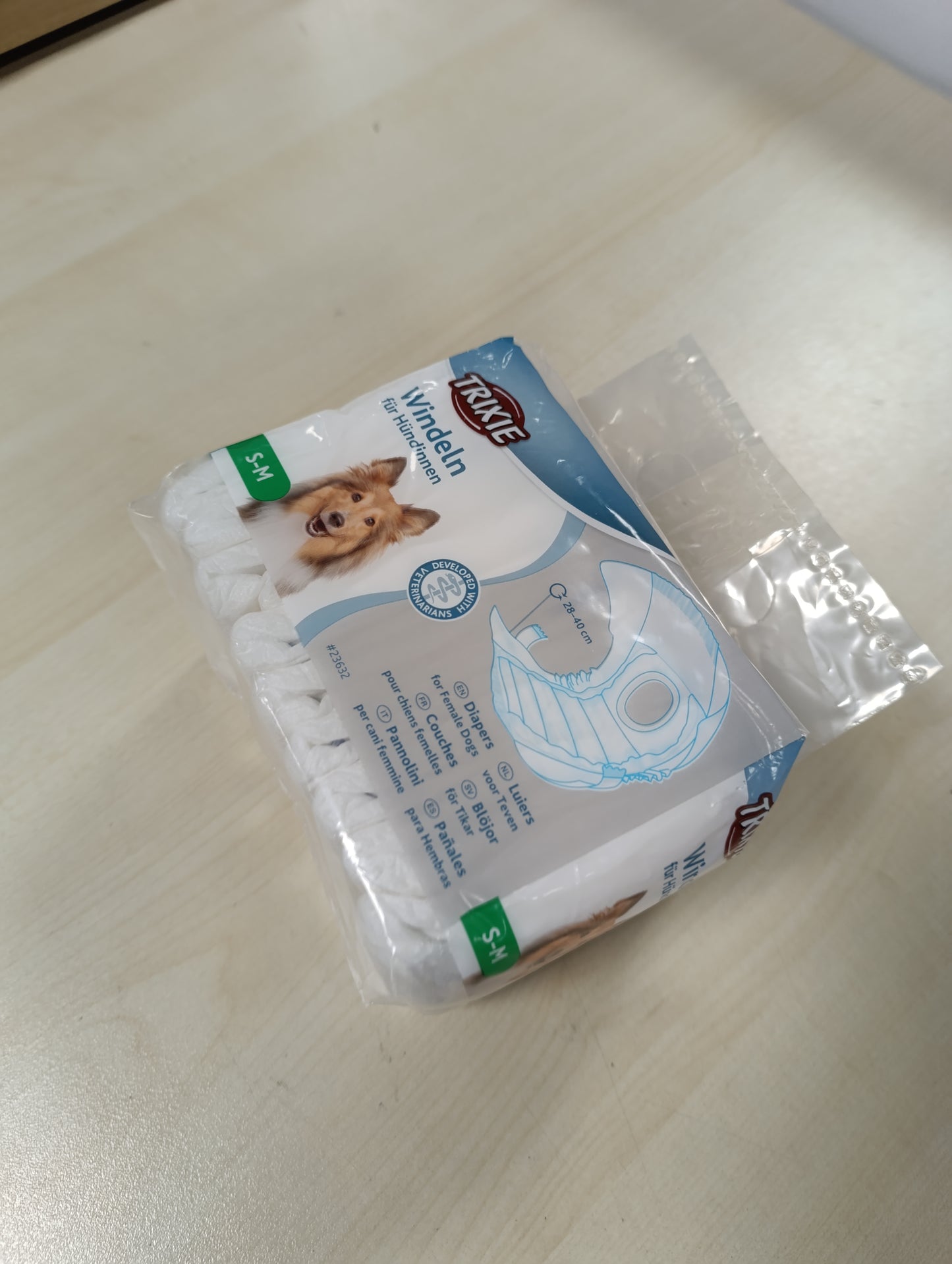 254253 - TRIXIE Pelena për Qen Femra, Madhësia SM, 12 copë, perimetër beli 28-40 cm
