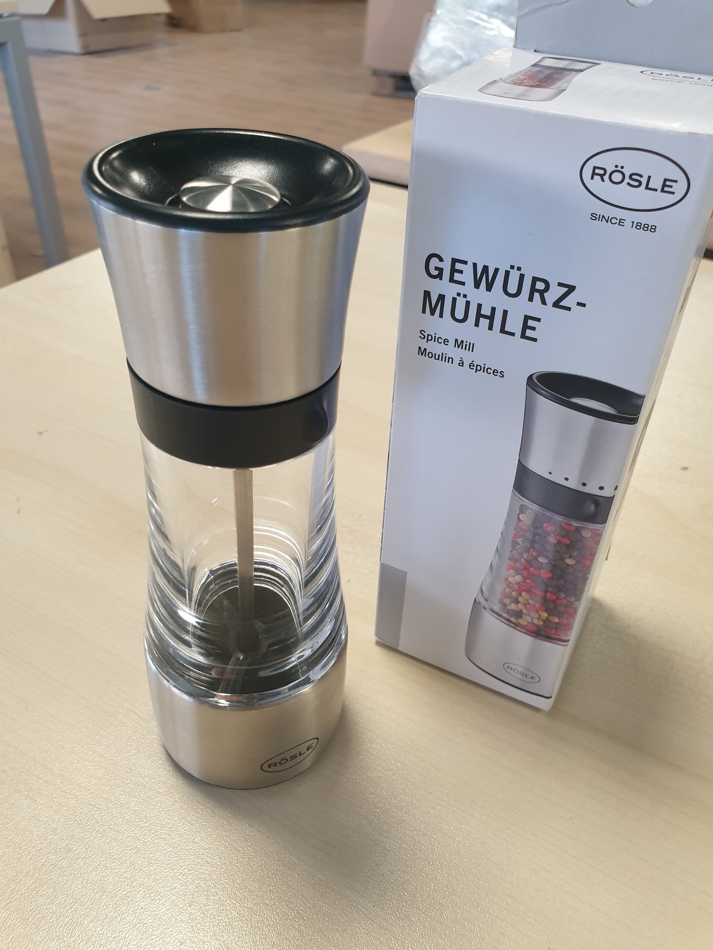 218134 - RÖSLE Mulli erëzash, mulli kripe/piperi me cilësi të lartë, çelik inox 18/10, argjend, i zi, transparent, cilësime të rregullueshme bluarjeje