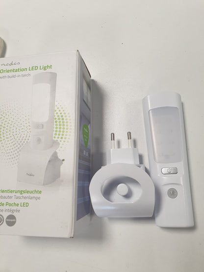 223207 - Dritë LED orientuese, 220-240 V AC, 50 Hz, 1.3 W, rikarikueshëm, 37 lm, diapazoni 3 m, këndi 71°