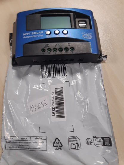 134045 - Y&H KONTROLLUES PANELI DIELLOR, Karikimi i automatizuar MPPT 40A 12V/24V, dy porta USB, ekran LCD, Modeli: Wanderer BL912, Ngjyra Blu